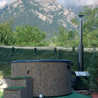 Градинско джакузи на дърва